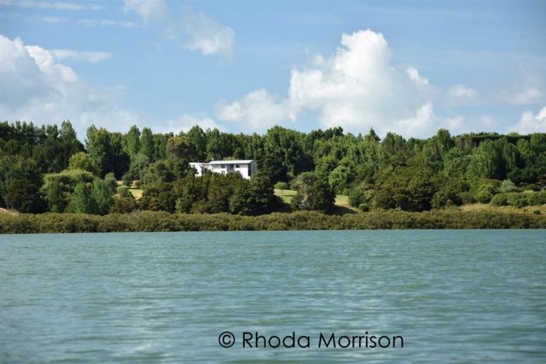 Photo of property in 257 Metcalfe Road, Matakohe, 0593