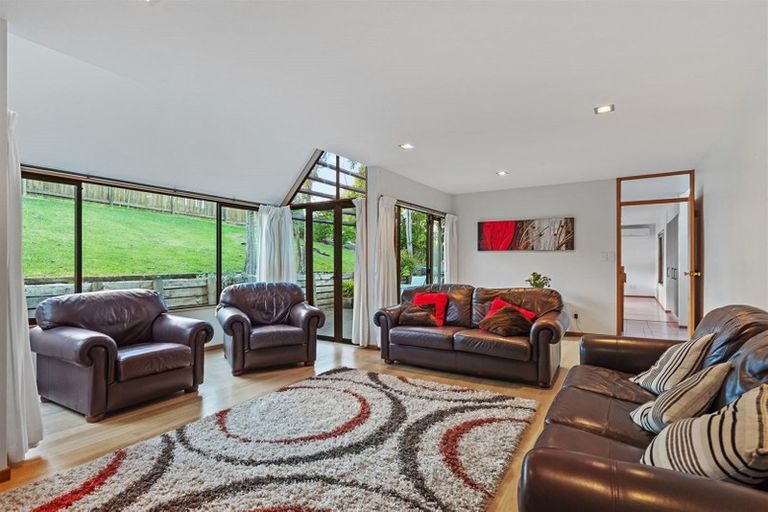 Photo of property in 1/18 Rossmore Terrace, Murrays Bay, Auckland, 0630