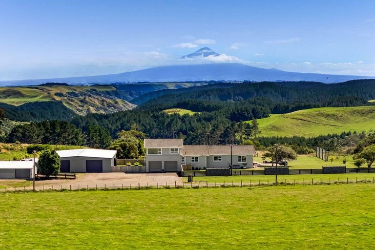 Photo of property in 1397 Meremere Road, Ohangai, Hawera, 4672