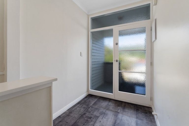 Photo of property in 24 Tremewan Street, Tawa, Wellington, 5028