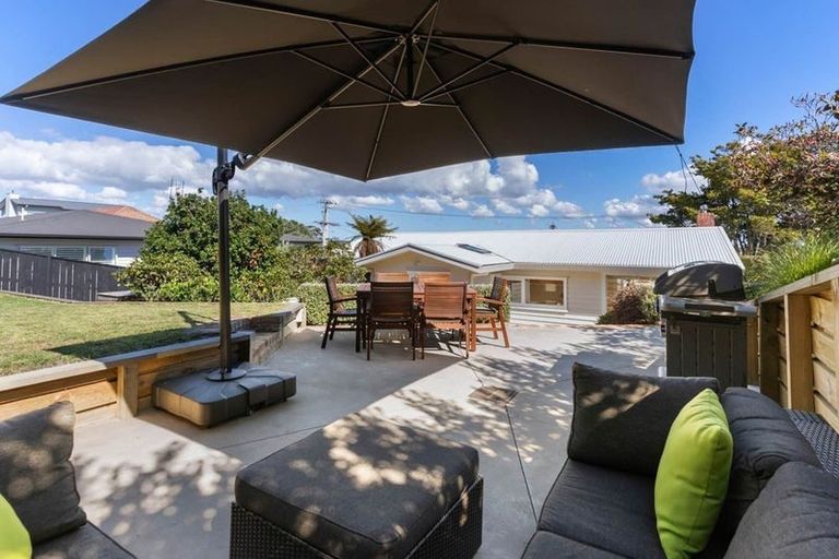 Photo of property in 14 Norman Road, Hauraki, Auckland, 0622