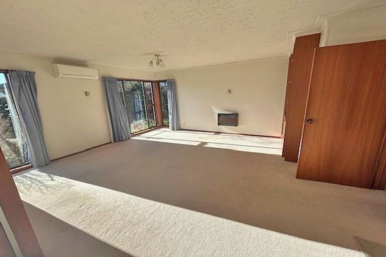 Photo of property in 10 Kowai Place, Amberley, 7410