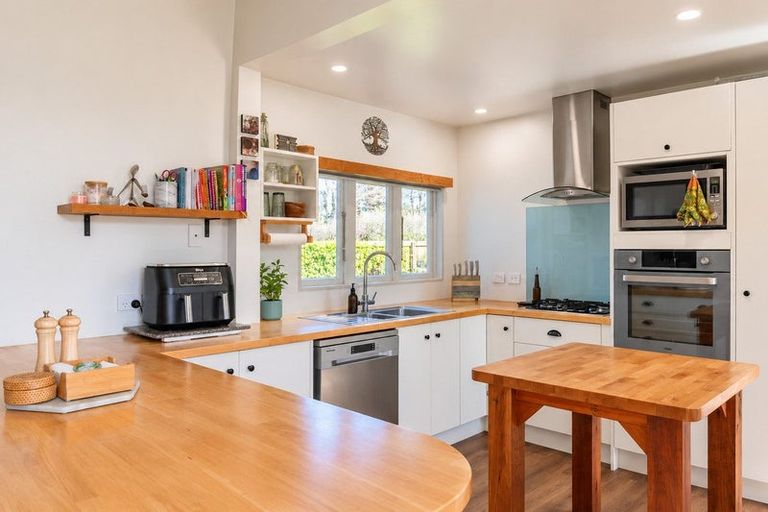 Photo of property in 69 Gladstone Street, Hawera, 4610