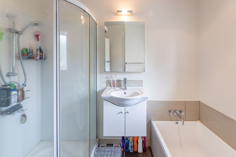 Photo of property in 93 Crofton Road, Harewood, Christchurch, 8051