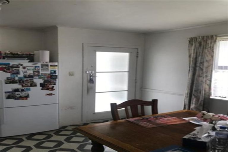 Photo of property in 50 Barrys Road, Glendene, Auckland, 0602