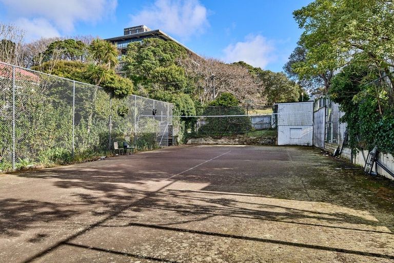 Photo of property in 35 Salamanca Road, Kelburn, Wellington, 6012