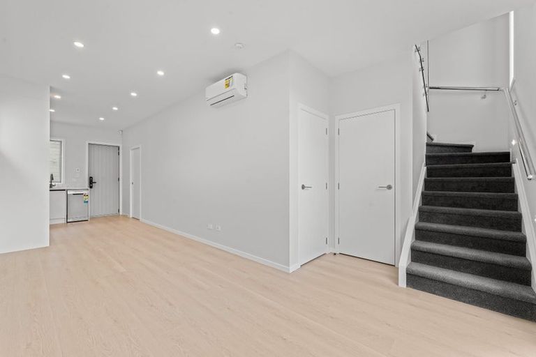 Photo of property in 10b Clensmore Place, Torbay, Auckland, 0630