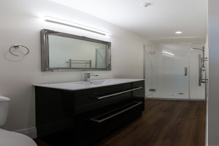 Photo of property in Whitmore Apartments, 1c/7 Stout Street, Wellington Central, Wellington, 6011