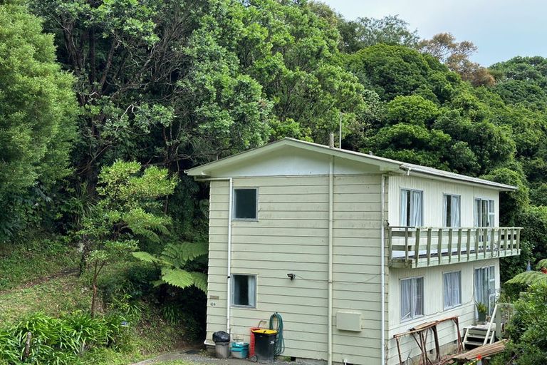 Photo of property in 10 Monmouth Way, Wilton, Wellington, 6012