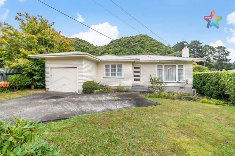 Photo of property in 32 Maymorn Road, Te Marua, Upper Hutt, 5018
