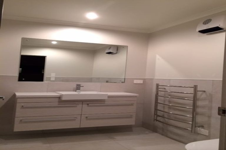 Photo of property in 1 Louis Braille Lane, Flat Bush, Auckland, 2019