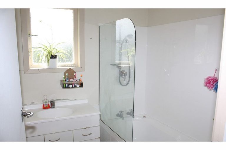 Photo of property in 64 Keyte Street, Otangarei, Whangarei, 0112