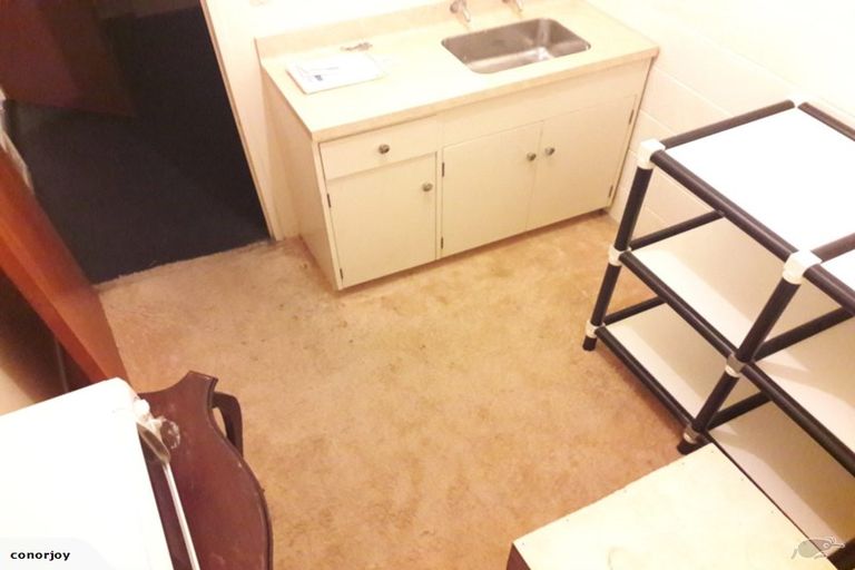 Photo of property in 11 Te Pari Pari Road, Pukerua Bay, 5026