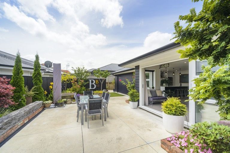 Photo of property in 3 Waimarama Court, Roslyn, Palmerston North, 4414