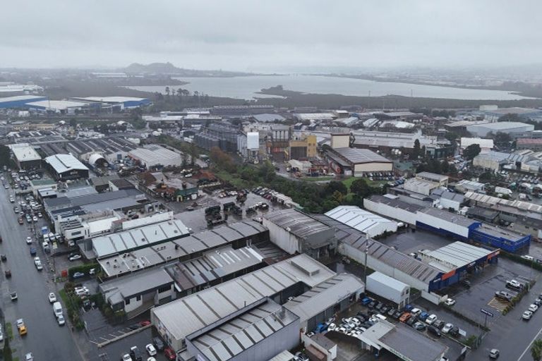 Photo of property in 11b Huia Road, Titirangi, Auckland, 0604