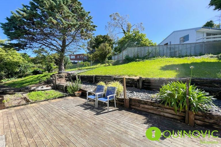 Photo of property in 13 Wanita Place, Totara Vale, Auckland, 0629