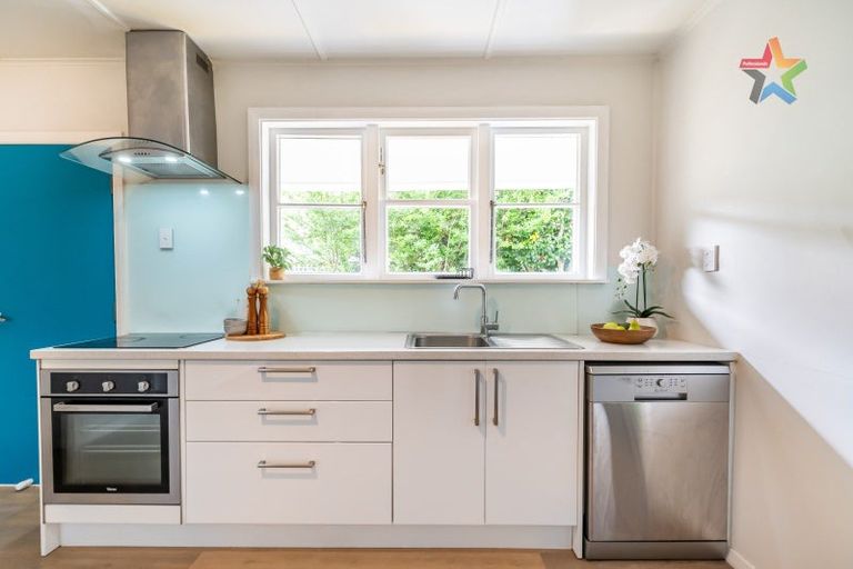 Photo of property in 46 Leighton Avenue, Waiwhetu, Lower Hutt, 5010