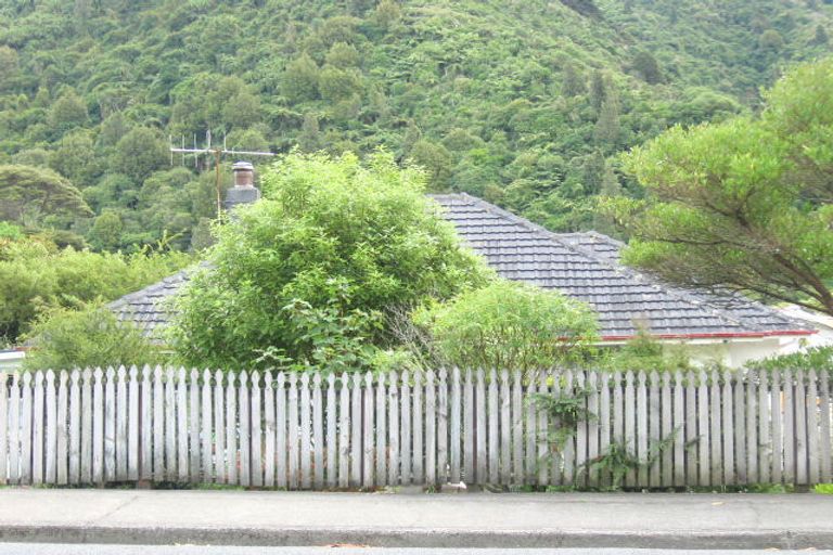 Photo of property in 107 Akatarawa Road, Birchville, Upper Hutt, 5018