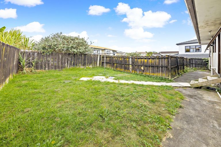 Photo of property in 1/62 Othello Drive, Clover Park, Auckland, 2023