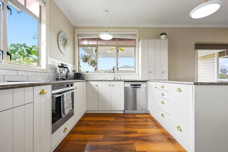 Photo of property in 1 Windermere Rise, Rototuna, Hamilton, 3210