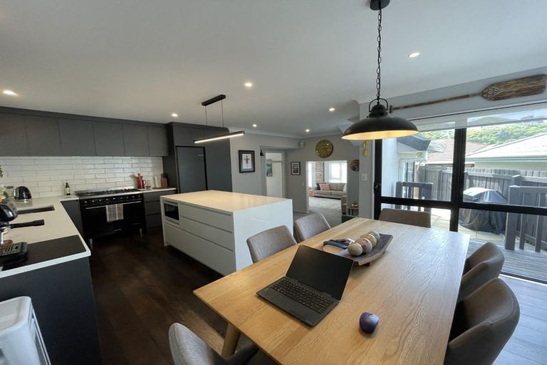 Photo of property in 74 Abilene Crescent, Churton Park, Wellington, 6037