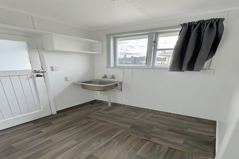 Photo of property in 16 Kauri Street, Gonville, Whanganui, 4501