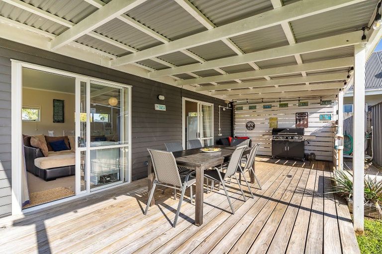 Photo of property in 217 Port Road, Whangamata, 3620