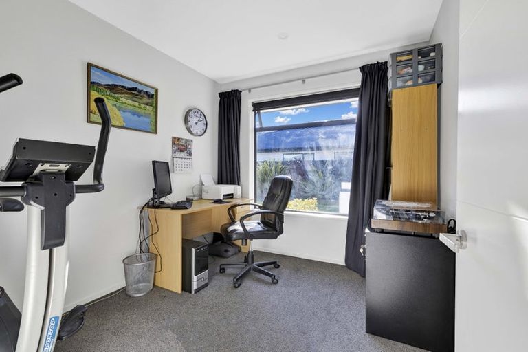 Photo of property in 6 Highgate Drive, Rangiora, 7400