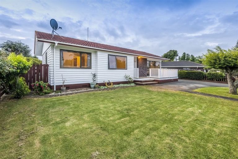 Photo of property in 9 Huber Street, Weymouth, Auckland, 2103