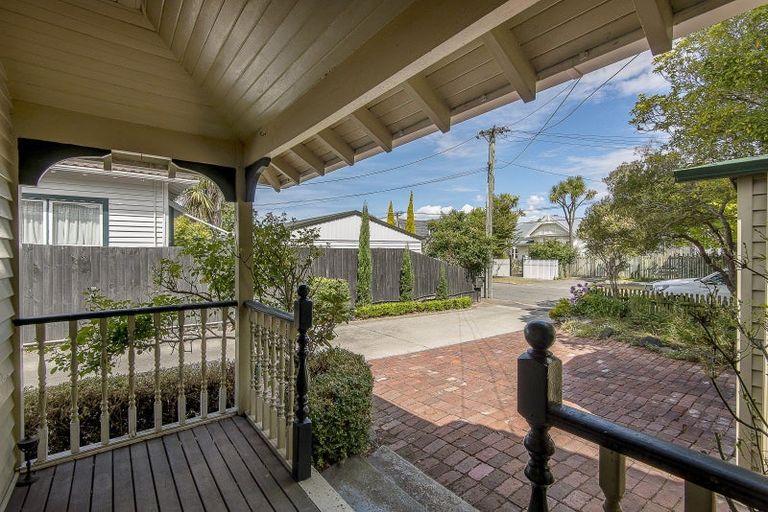 Photo of property in 33 Hendon Street, Edgeware, Christchurch, 8013