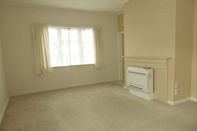 Photo of property in 27 Mitchell Street, Epuni, Lower Hutt, 5011