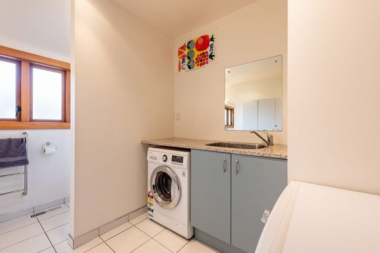 Photo of property in 5-7 Mahoe Street, Eastbourne, Lower Hutt, 5013