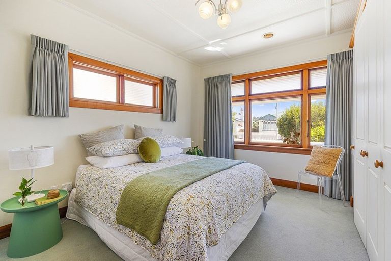 Photo of property in 8 Strathavon Road, Miramar, Wellington, 6022