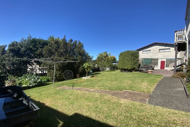 Photo of property in 10 Robin Lane, Browns Bay, Auckland, 0630