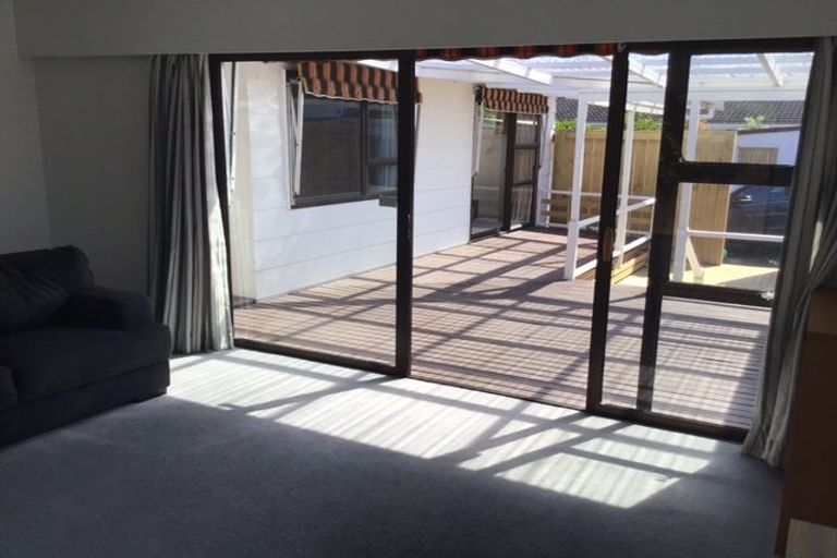 Photo of property in 2/5 Nelson Avenue, Northcote Point, Auckland, 0627