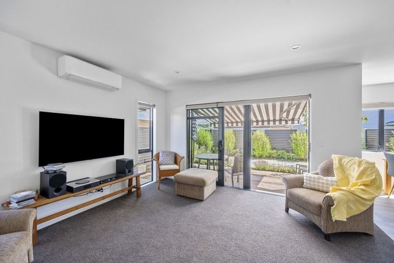 Photo of property in 8a Avenue Road, Greenmeadows, Napier, 4112