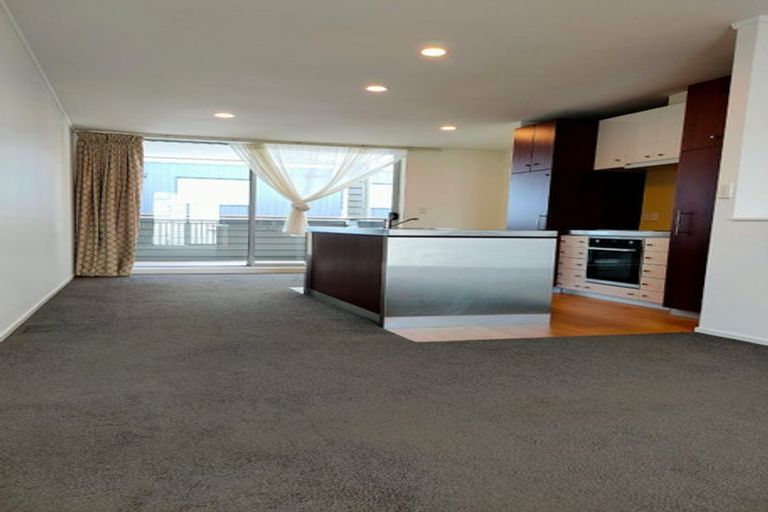 Photo of property in 4 Alloway Street, Westgate, Auckland, 0614