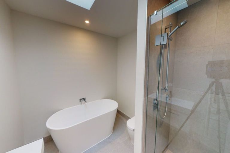 Photo of property in 1c Wai-iti Crescent, Woburn, Lower Hutt, 5010