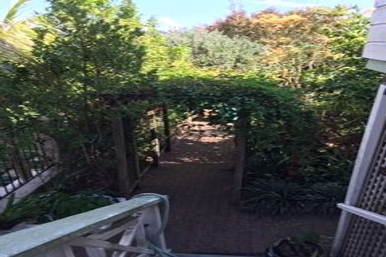 Photo of property in 2a Fenton Circus, Orakei, Auckland, 1071