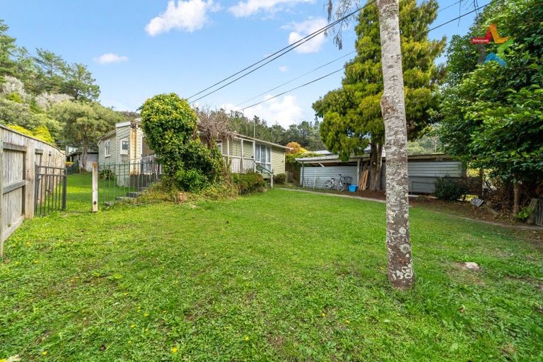 Photo of property in 75 Raukawa Street, Stokes Valley, Lower Hutt, 5019