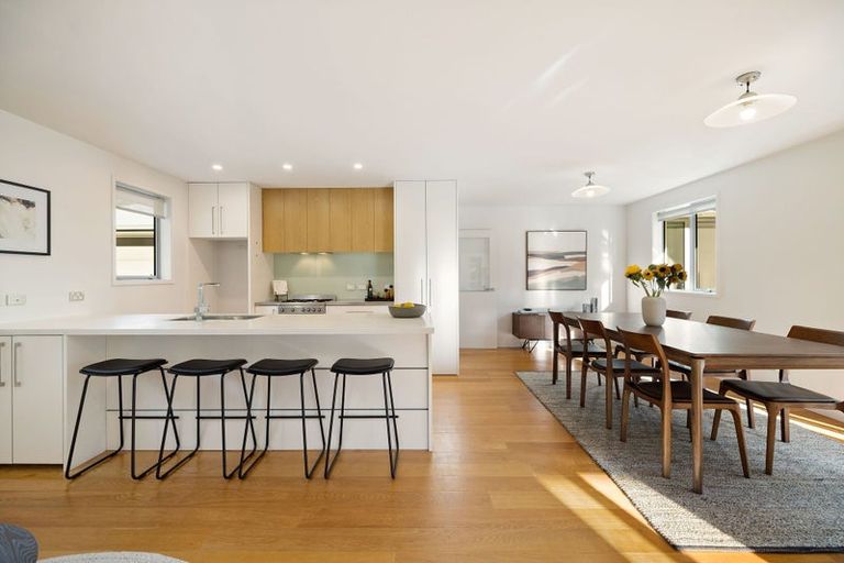 Photo of property in 42 Sylvan Street, Lake Hayes, Queenstown, 9304