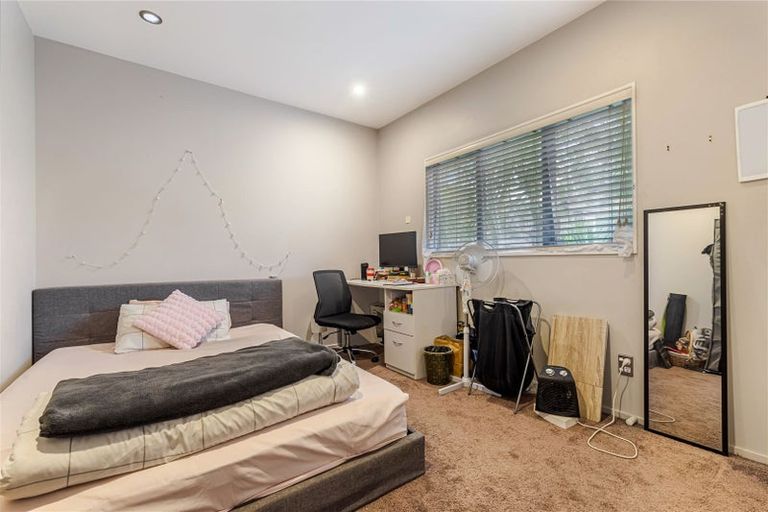Photo of property in 32c Bayview Road, Bayview, Auckland, 0629
