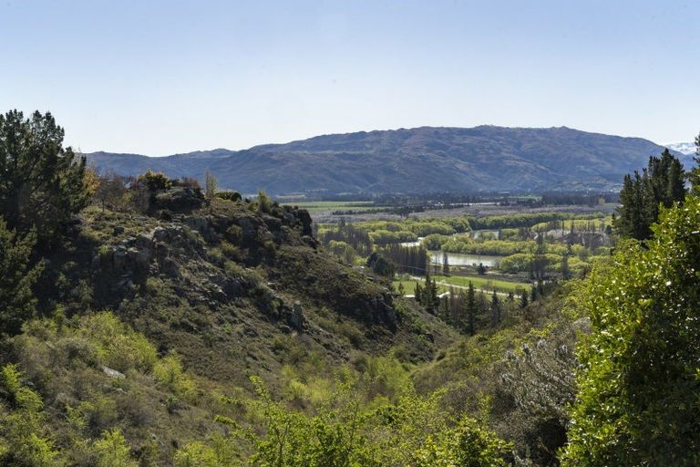 Photo of property in 10a Lanes Road, Bridge Hill, Alexandra, 9320