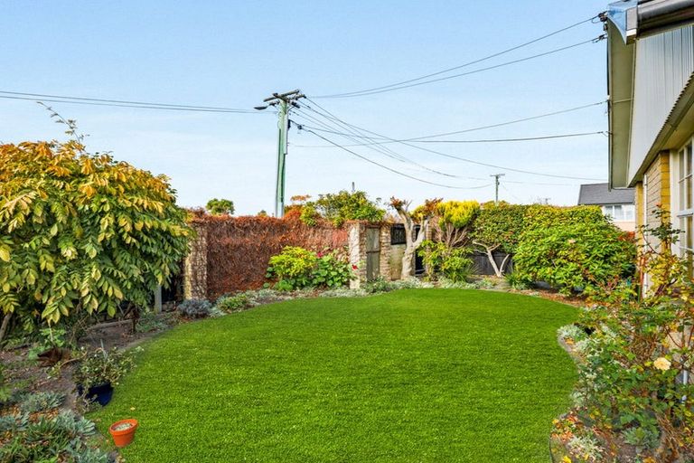 Photo of property in 77 Halberg Street, Dallington, Christchurch, 8061