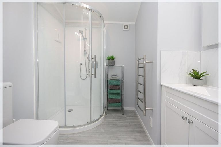 Photo of property in 9 Rosvall Place, Foxton Beach, Foxton, 4815