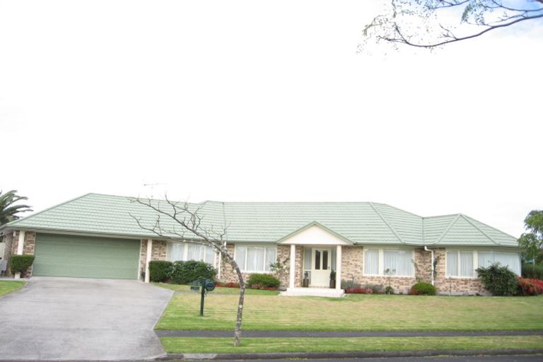 Photo of property in 1 Gairloch Place, Wattle Downs, Auckland, 2103