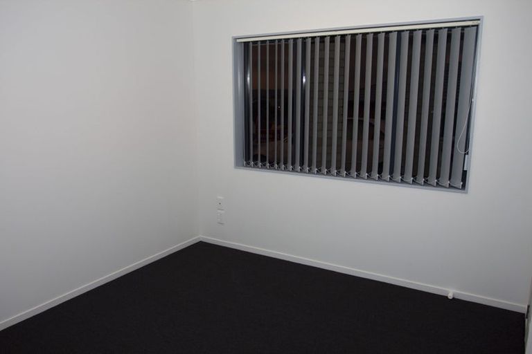 Photo of property in 33 Edgewood Way, Henderson, Auckland, 0612