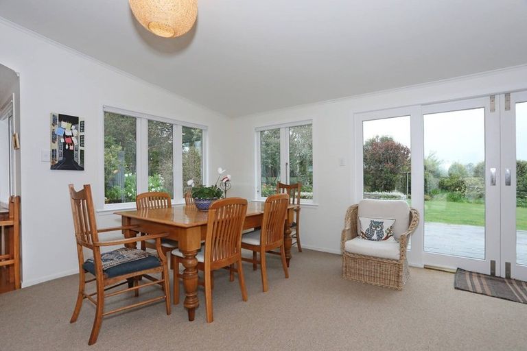 Photo of property in 12 Wanganui Road, Marton, 4710