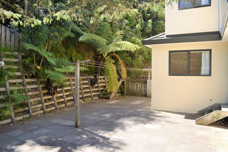 Photo of property in 21 Ladbrooke Drive, Newlands, Wellington, 6037