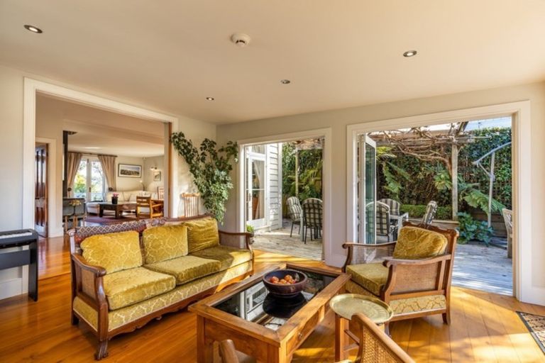 Photo of property in 55 Shelbourne Street, Nelson, 7010